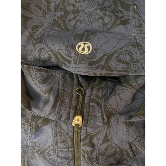 Lululemon RARE Apres Yoga Jacket Cinch Waist Dancers in the Snow Size Womens 8 - Picture 4 of 9